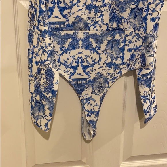 ❌SOLD❌ Pretty Little Thing Bodysuits - Picture 9 of 13